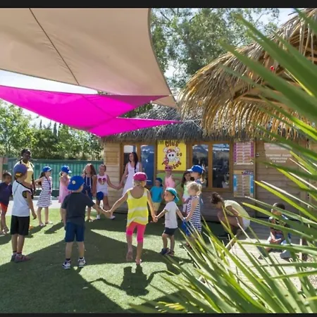 Mobil Le Montourey Campsite *